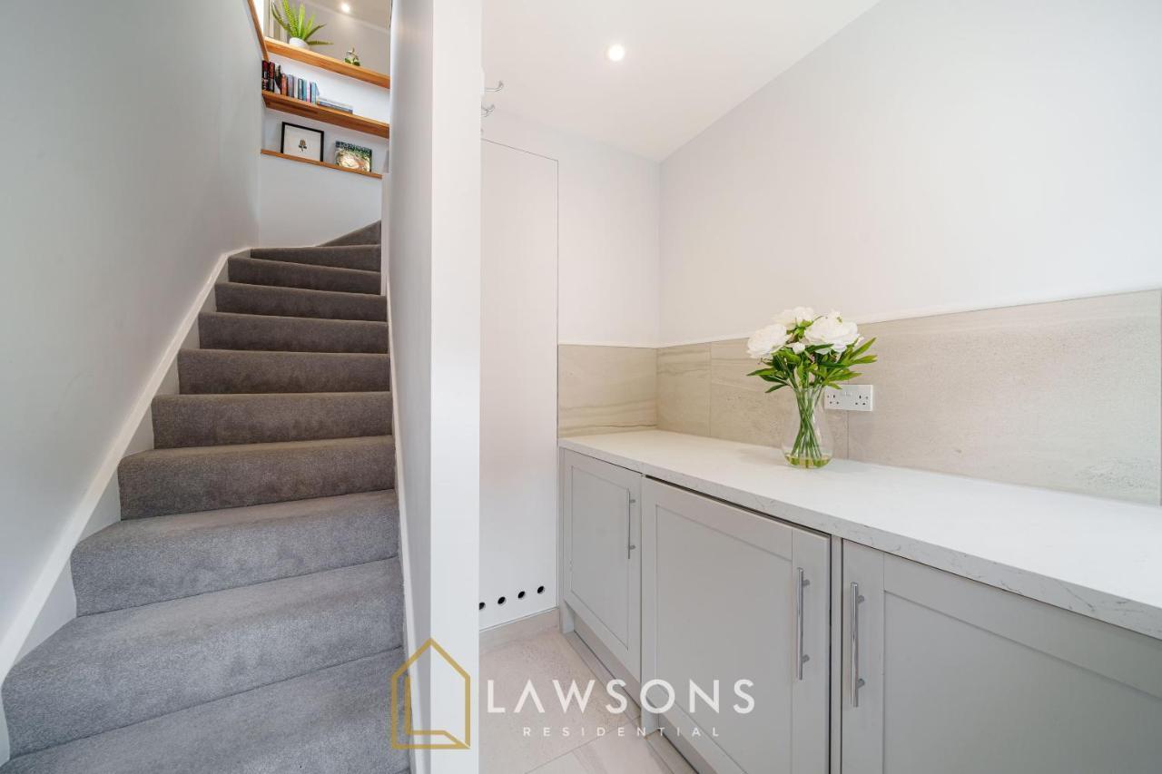 Ferienwohnung Loft Living By Lawsons With Parking Windsor Exterior foto