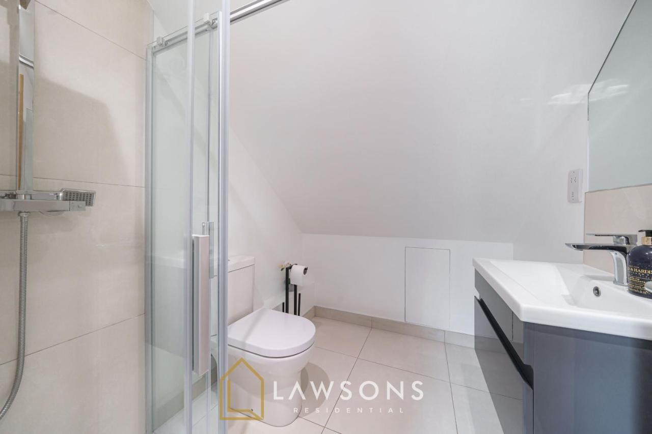 Ferienwohnung Loft Living By Lawsons With Parking Windsor Exterior foto