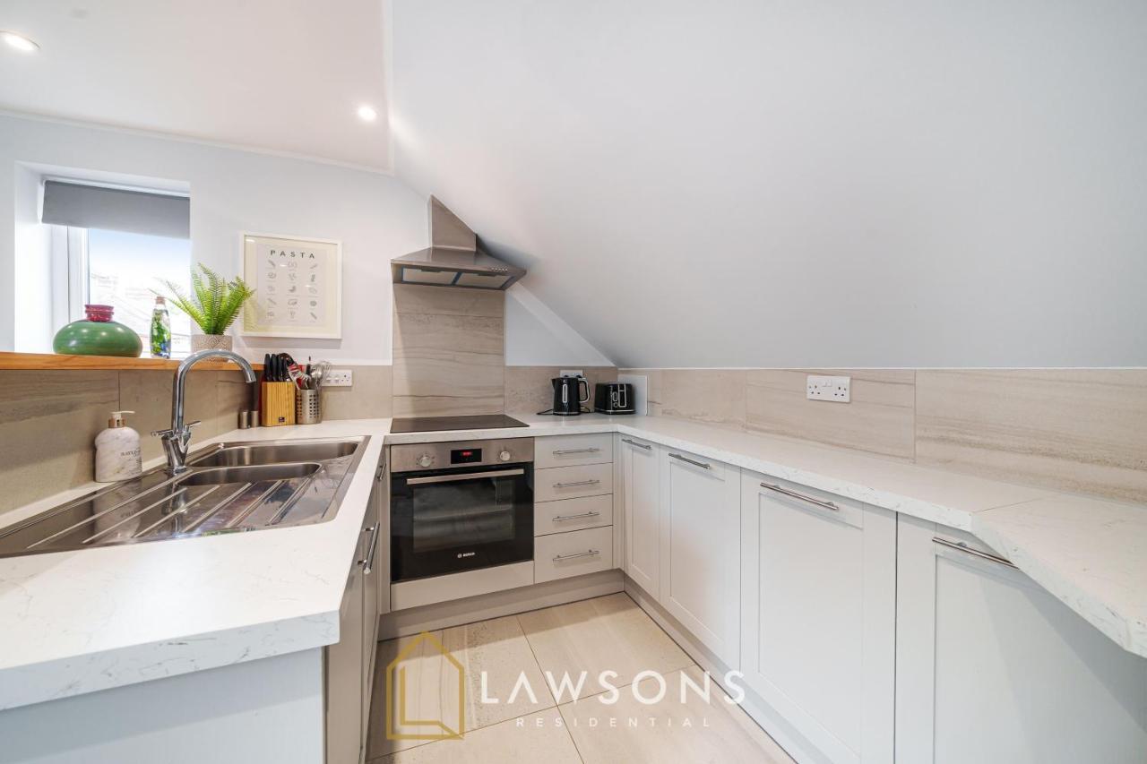 Ferienwohnung Loft Living By Lawsons With Parking Windsor Exterior foto