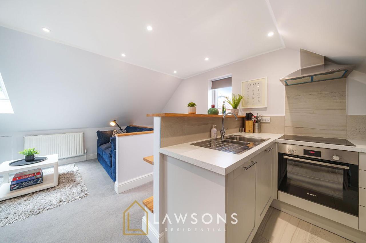 Ferienwohnung Loft Living By Lawsons With Parking Windsor Exterior foto